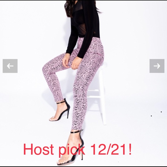 Denim - SALE!!5⭐️1 sz 4 left!! high waisted jeggings